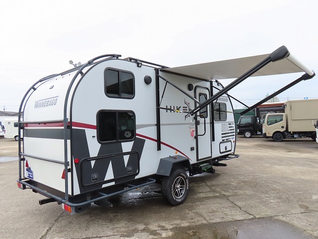 キャンピングカートレーラー