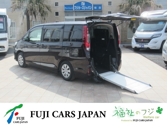 ノア 福祉車両 スロープ車いす2基