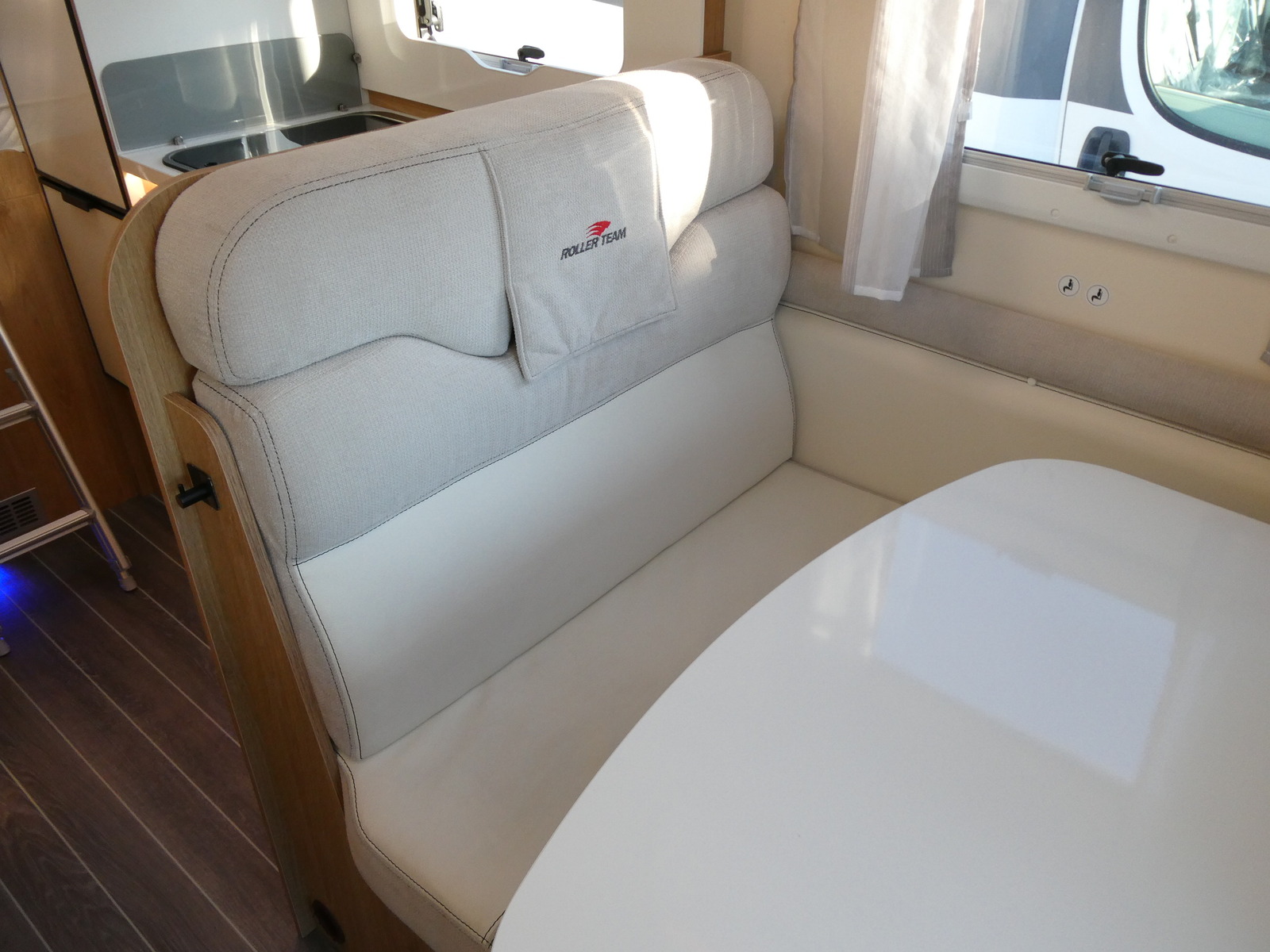 キャンピングカーキャブコン