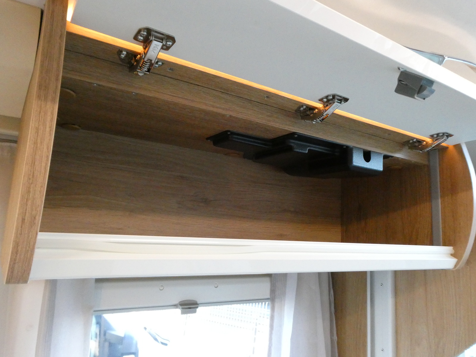 キャンピングカーキャブコン