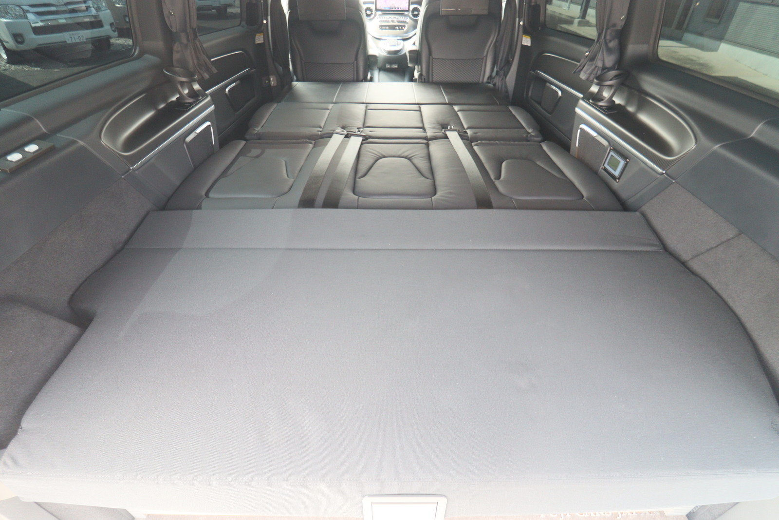 キャンピングカーバンコン