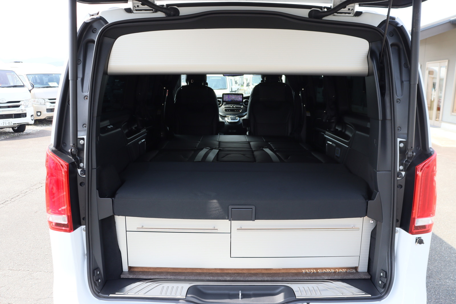 キャンピングカーバンコン