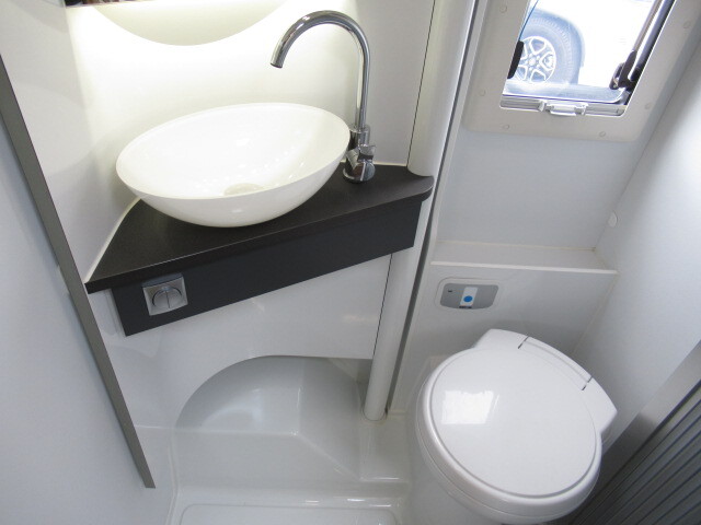 キャンピングカーキャブコン