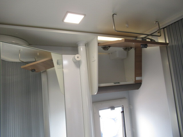 キャンピングカーキャブコン