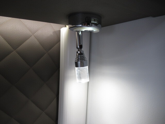 キャンピングカーキャブコン