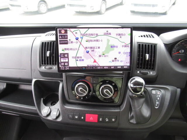 キャンピングカーキャブコン