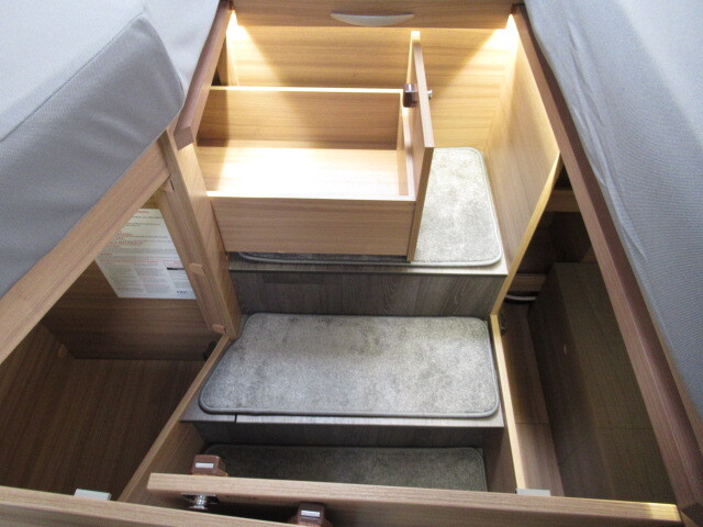 キャンピングカーキャブコン