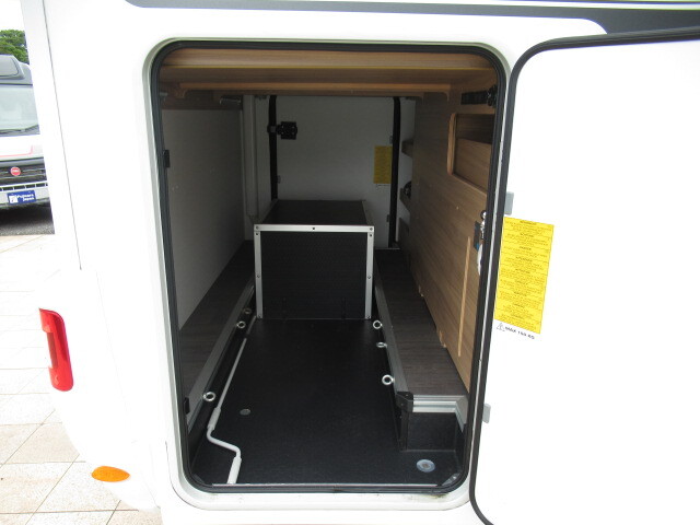 キャンピングカーキャブコン