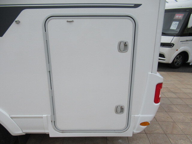 キャンピングカーキャブコン