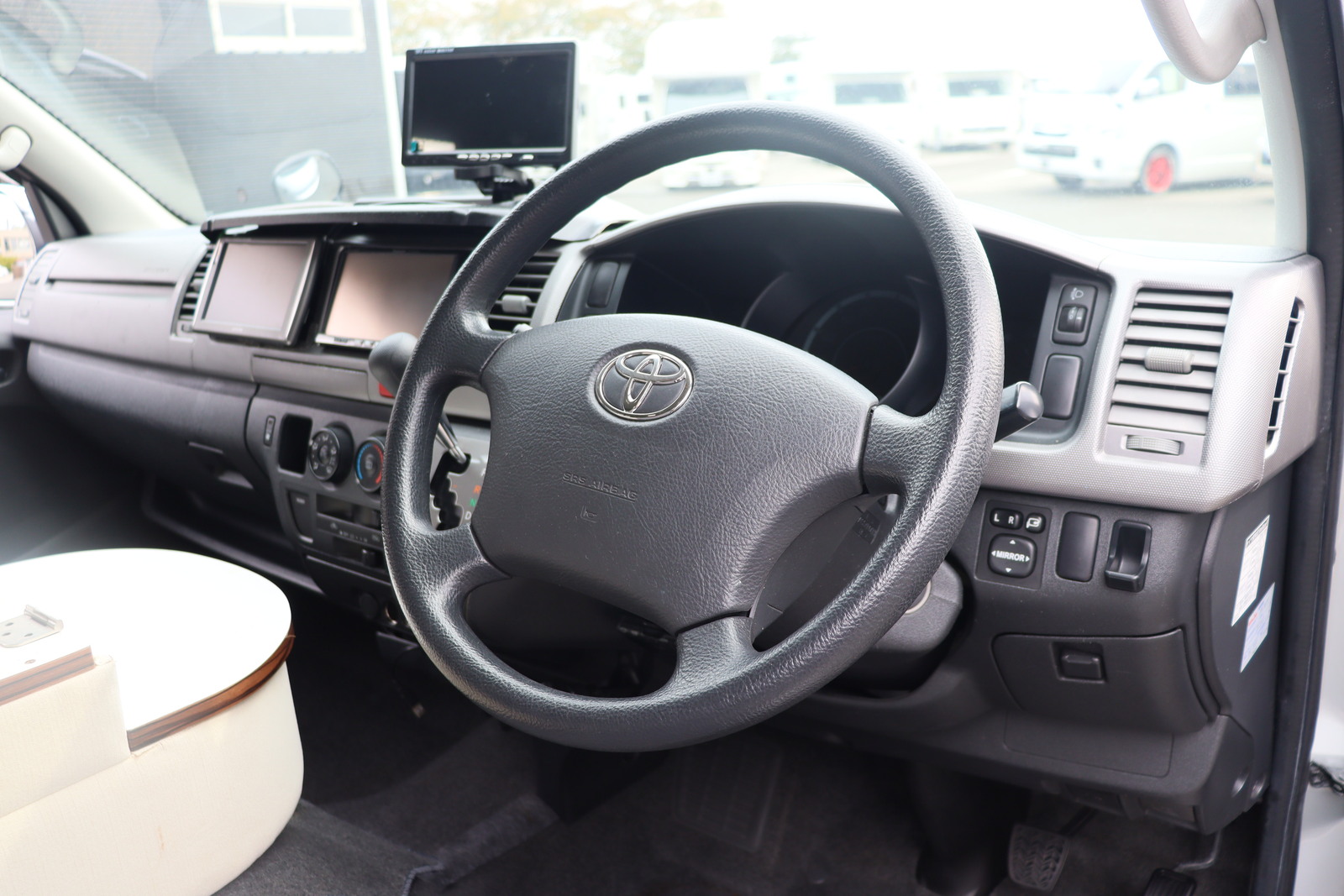 キャンピングカーバンコン