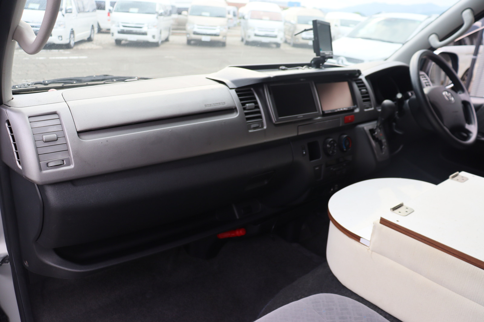 キャンピングカーバンコン