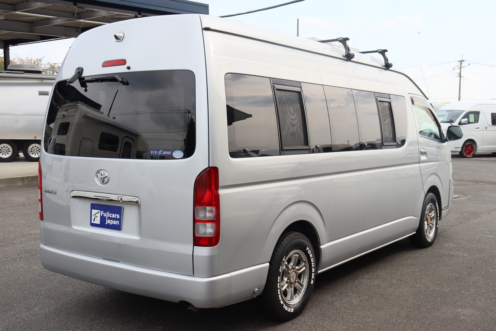 キャンピングカーバンコン