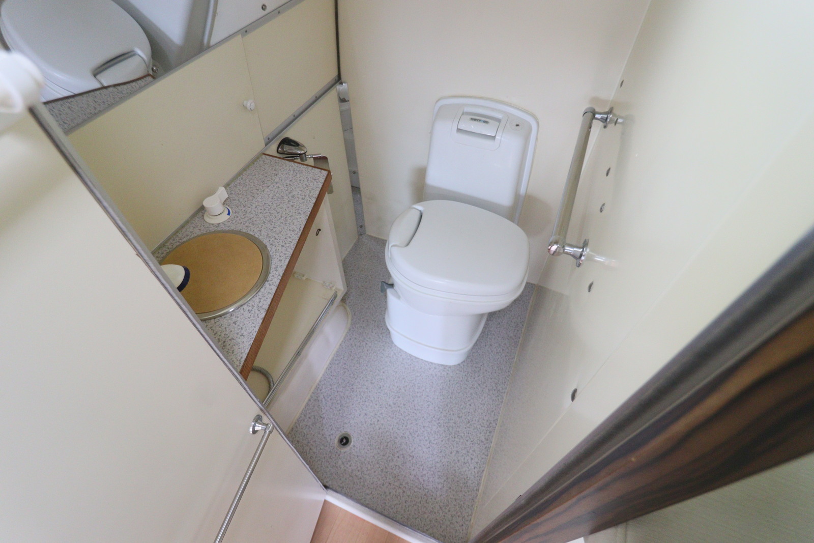 キャンピングカーバンコン