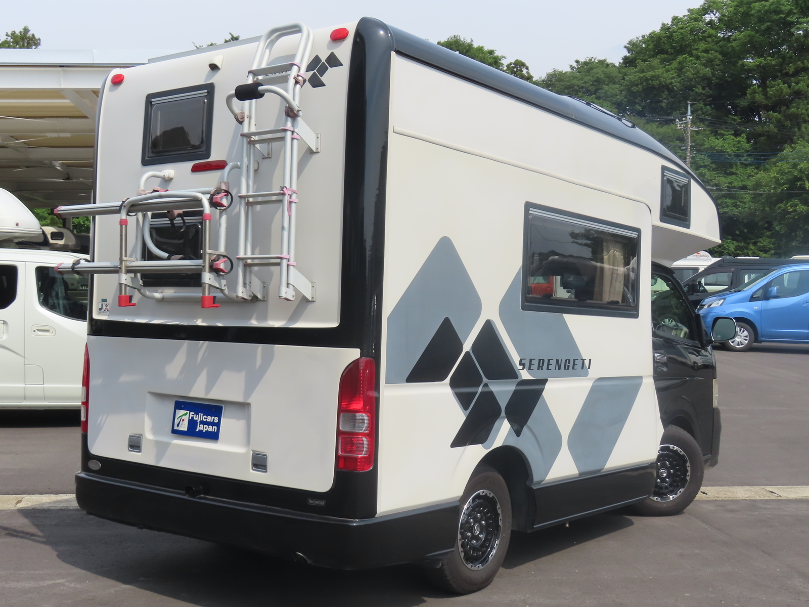 キャンピングカーキャブコン