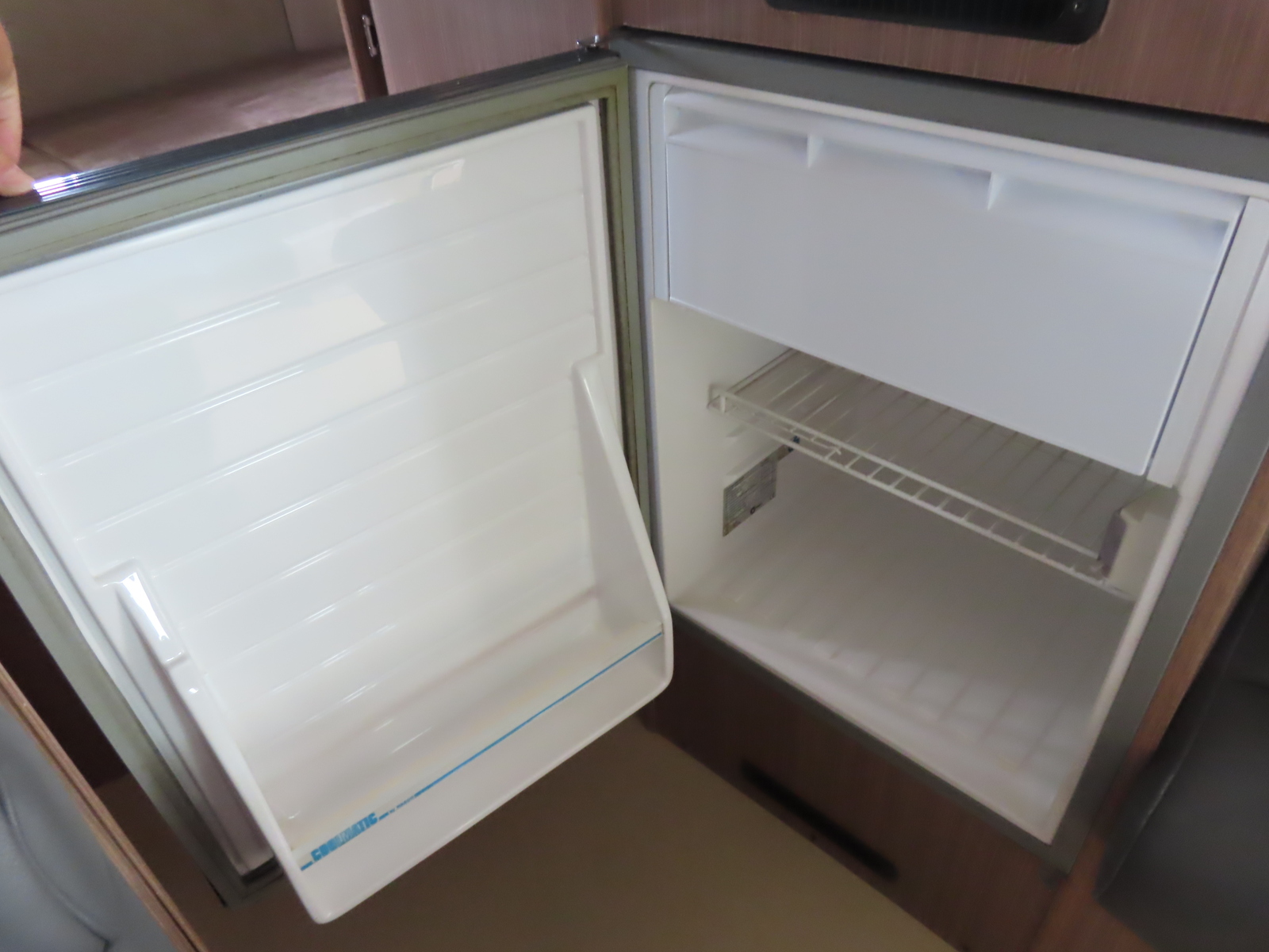 キャンピングカーキャブコン