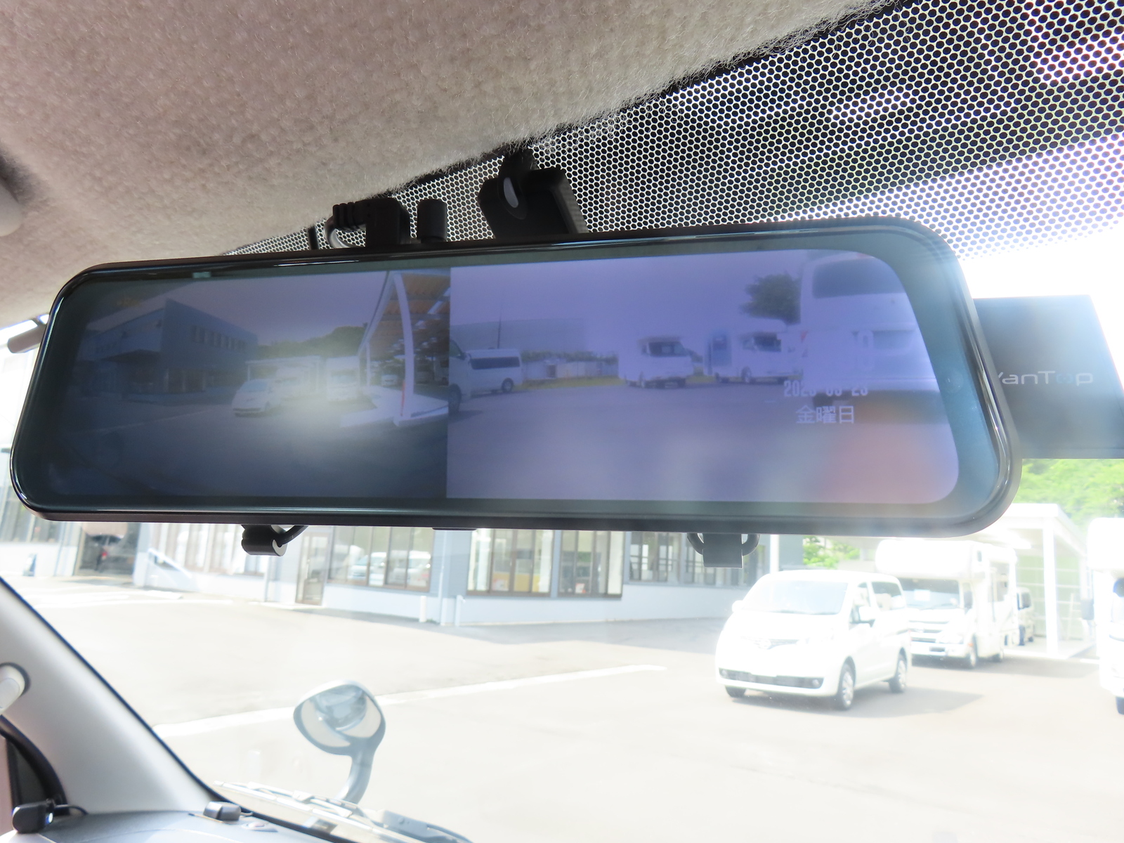 キャンピングカーキャブコン