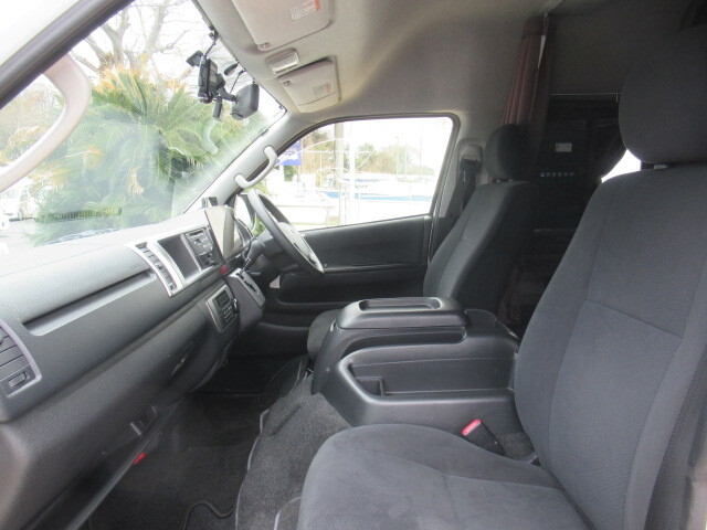 キャンピングカーバンコン