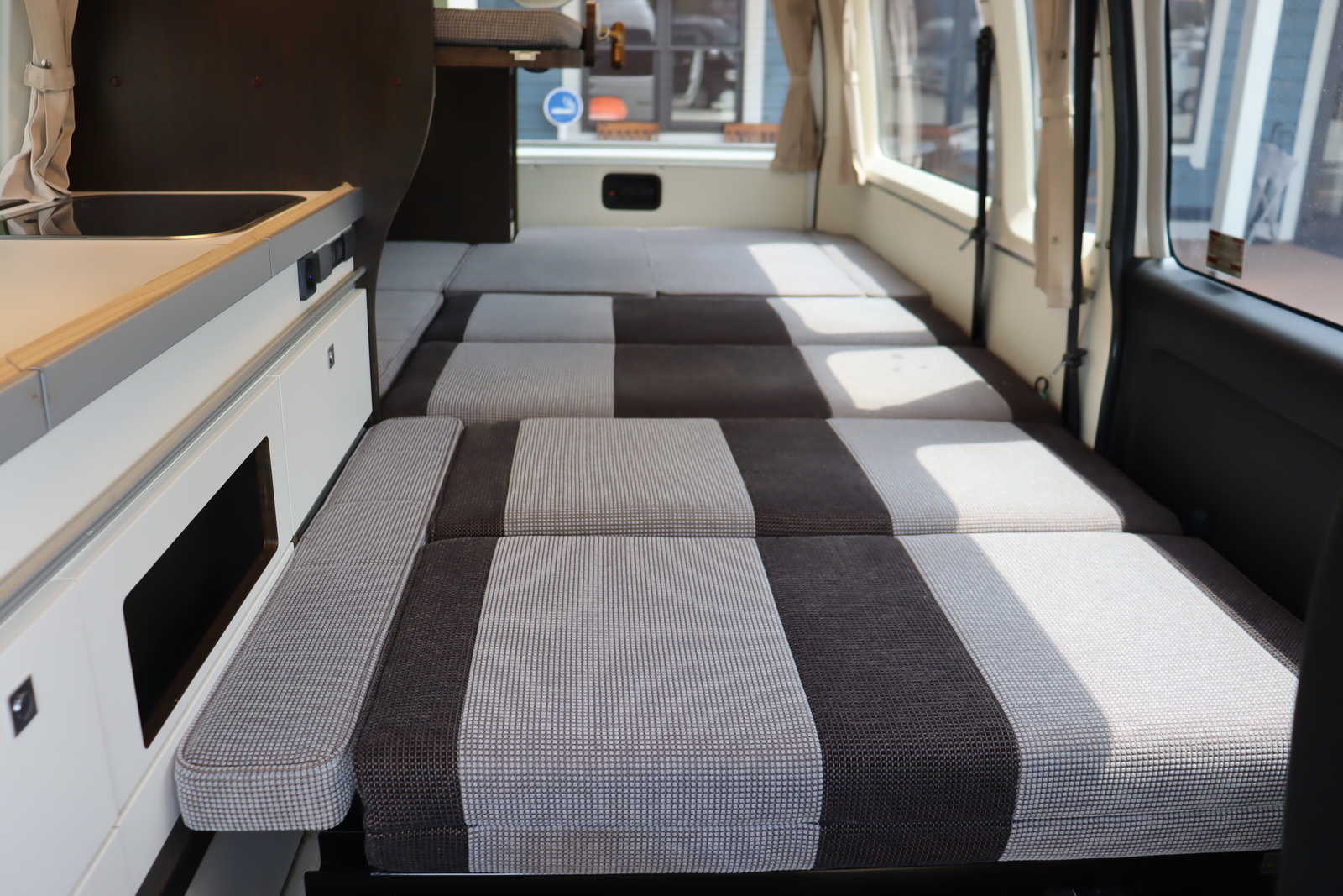 キャンピングカーバンコン