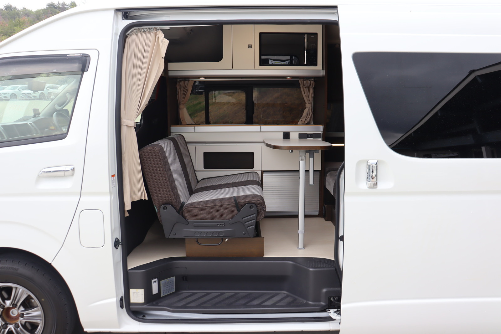 キャンピングカーバンコン