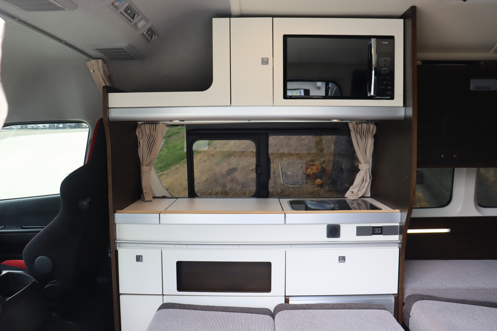 キャンピングカーバンコン