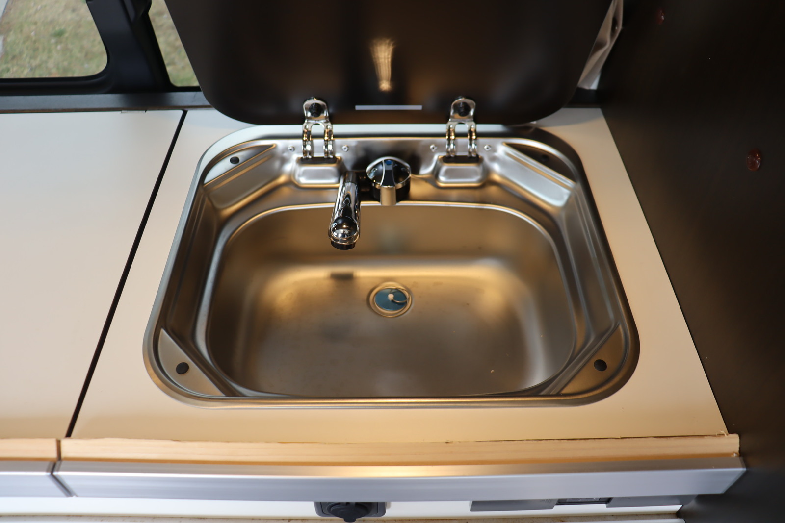 キャンピングカーバンコン