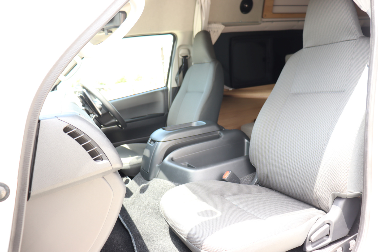 キャンピングカーバンコン