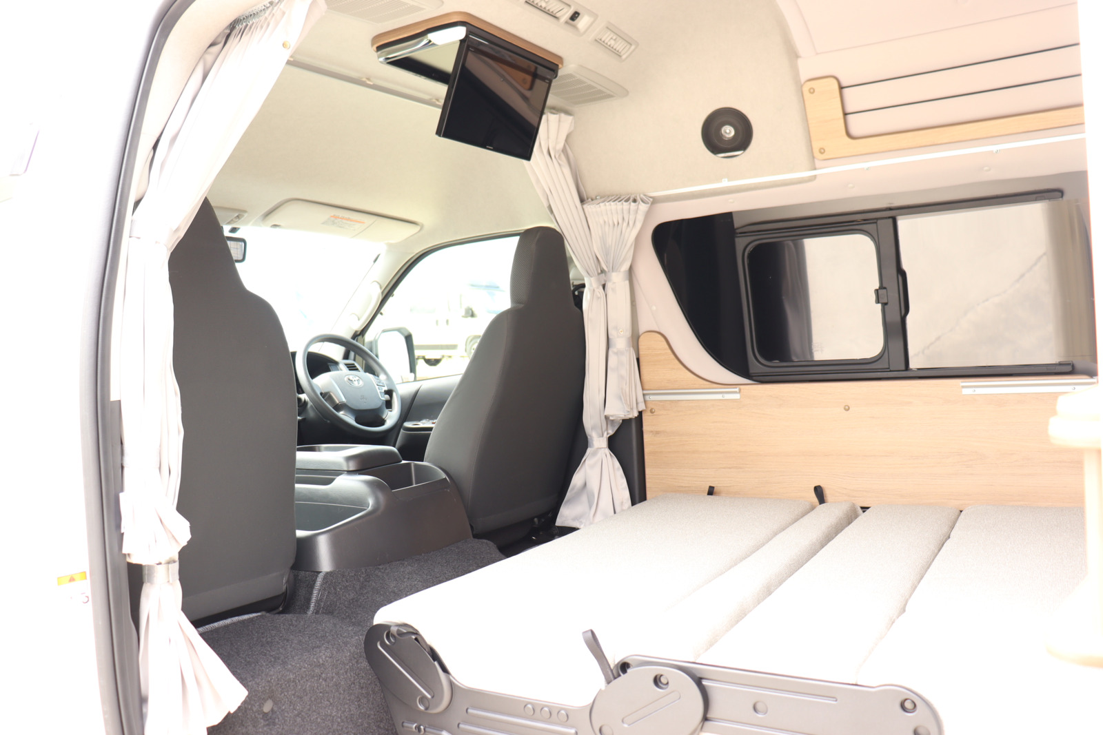 キャンピングカーバンコン