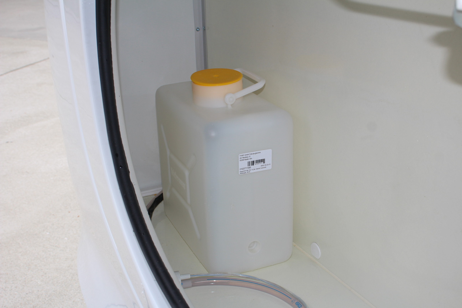 キャンピングカートレーラー