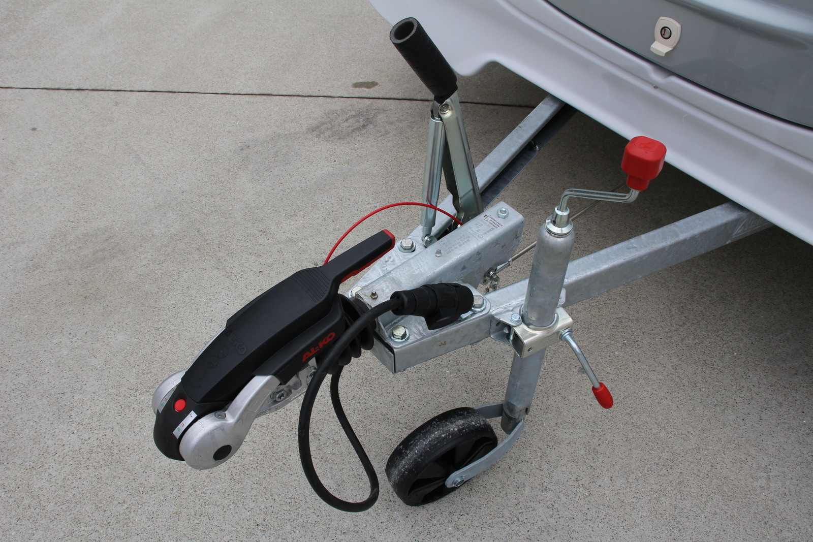 キャンピングカートレーラー