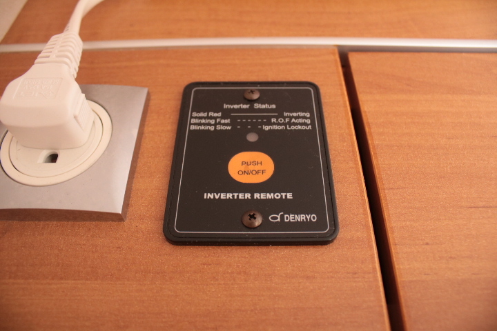 キャンピングカートレーラー