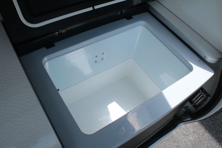 キャンピングカートレーラー