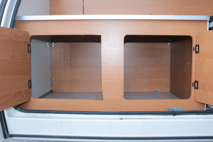 キャンピングカートレーラー