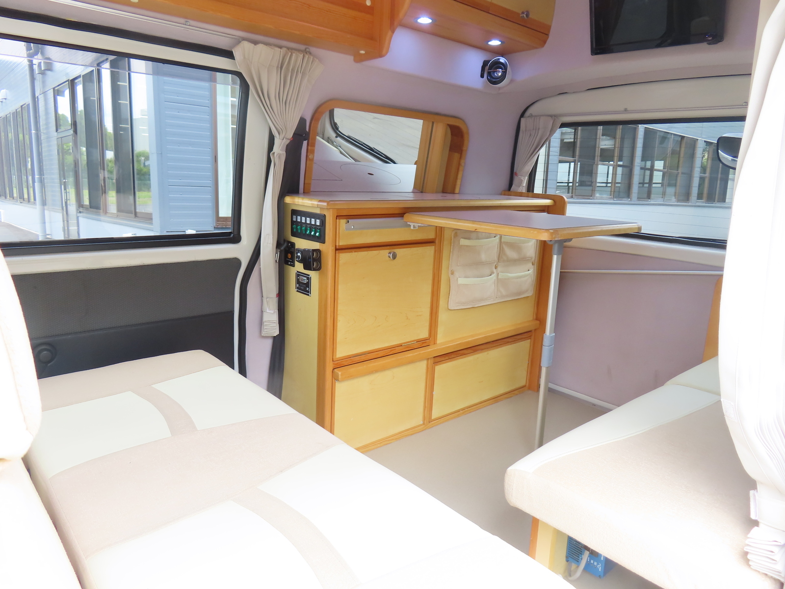 キャンピングカーバンコン