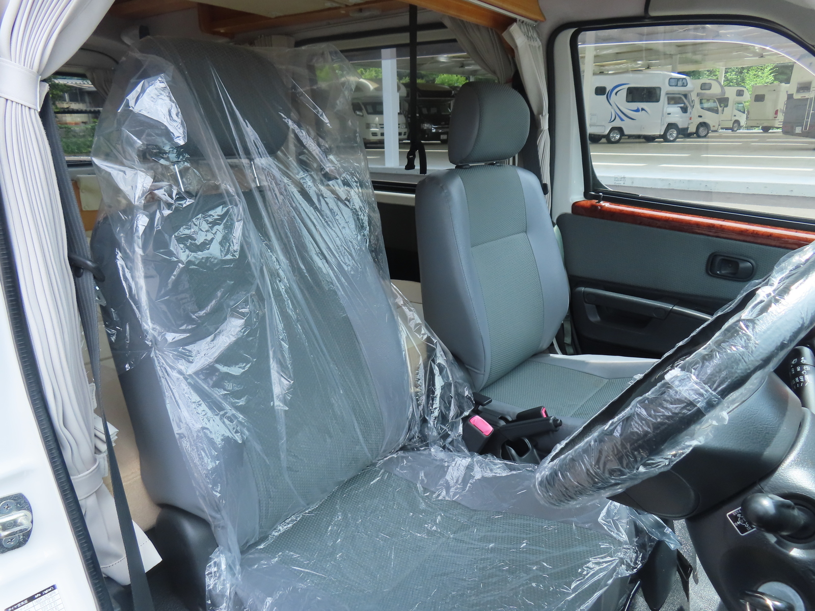 キャンピングカーバンコン