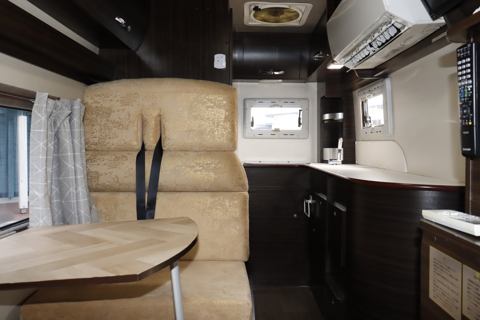 キャンピングカーキャブコン