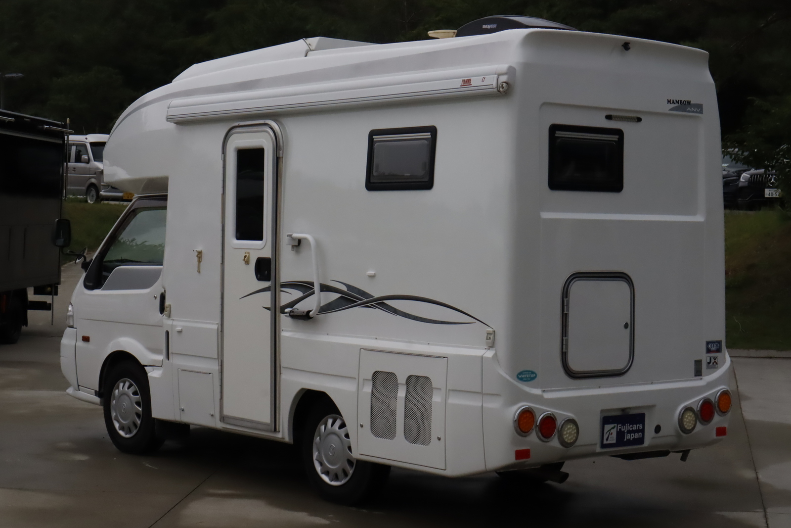 キャンピングカーキャブコン