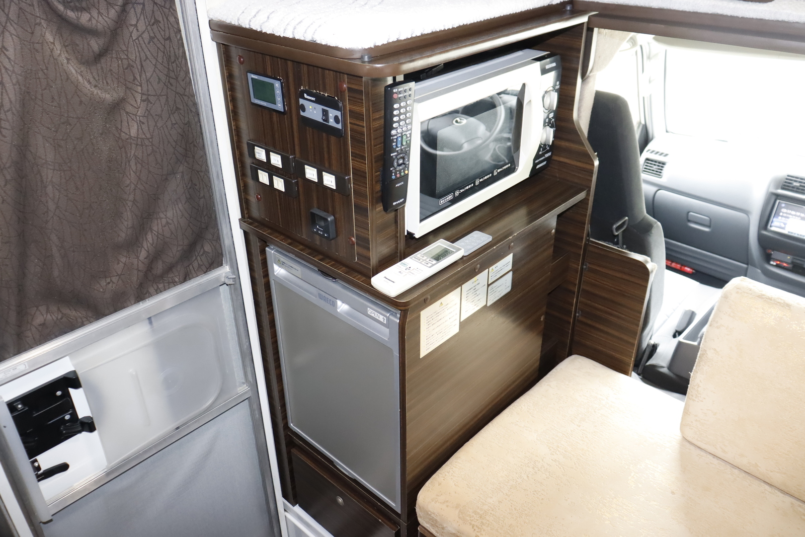 キャンピングカーキャブコン