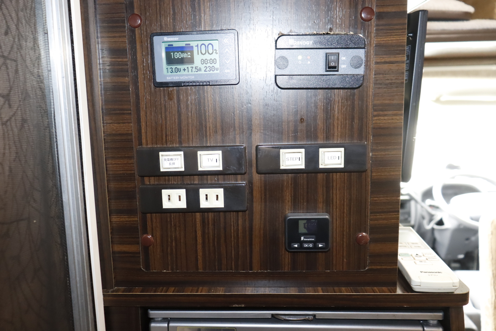 キャンピングカーキャブコン