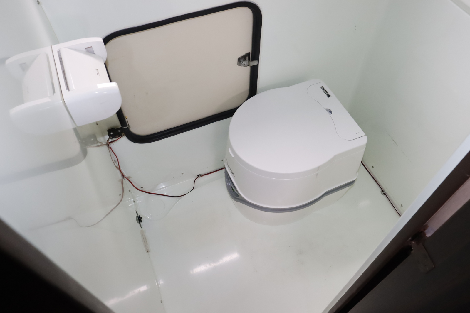 キャンピングカーキャブコン