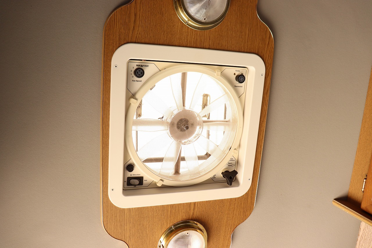 キャンピングカーバンコン