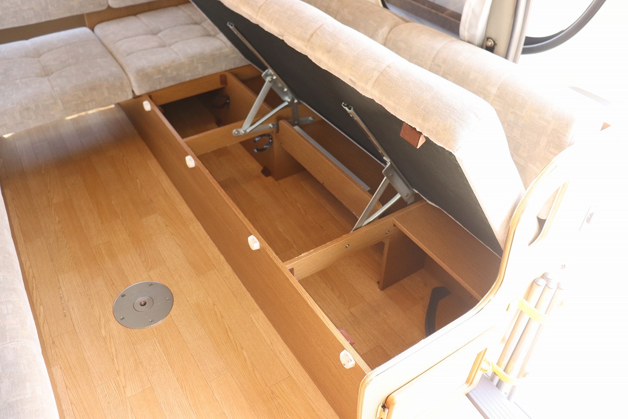 キャンピングカーバンコン