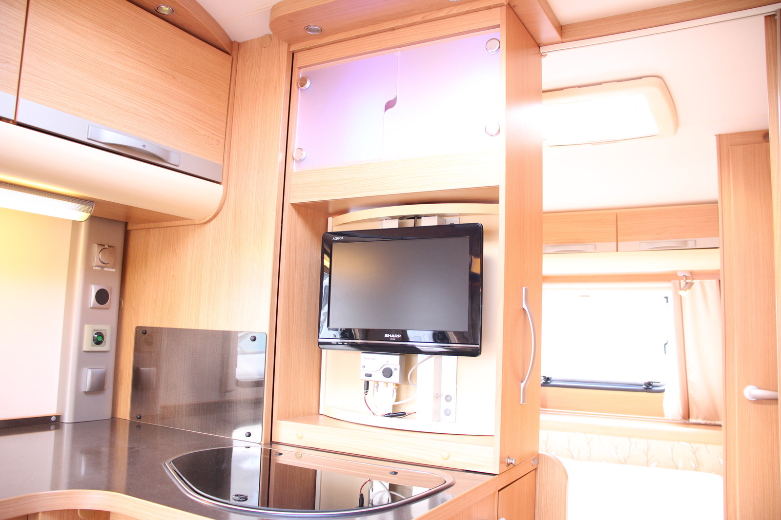 キャンピングカートレーラー