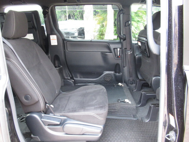 トヨタエスクァイア