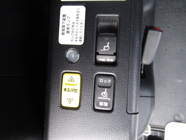 トヨタエスクァイア