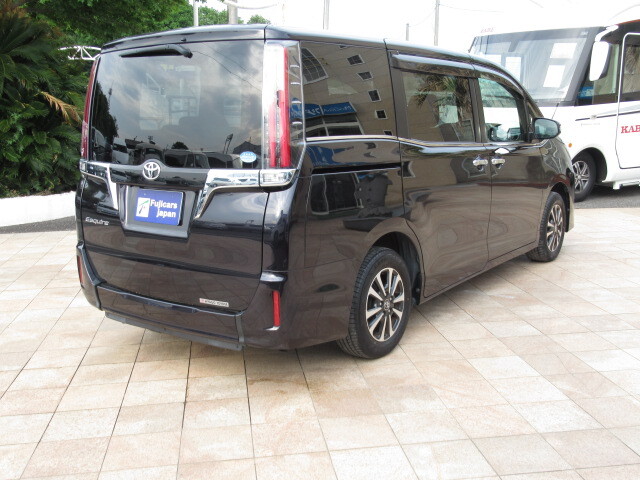 トヨタエスクァイア