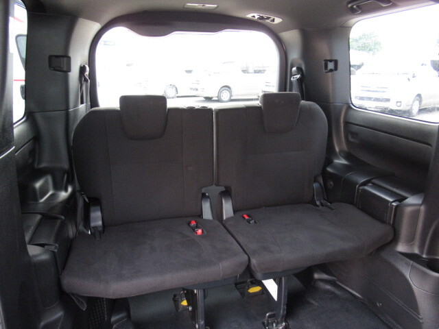 トヨタエスクァイア