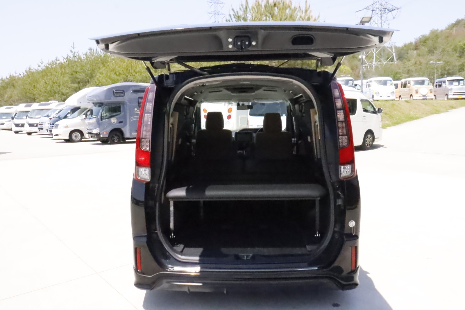 キャンピングカーバンコン