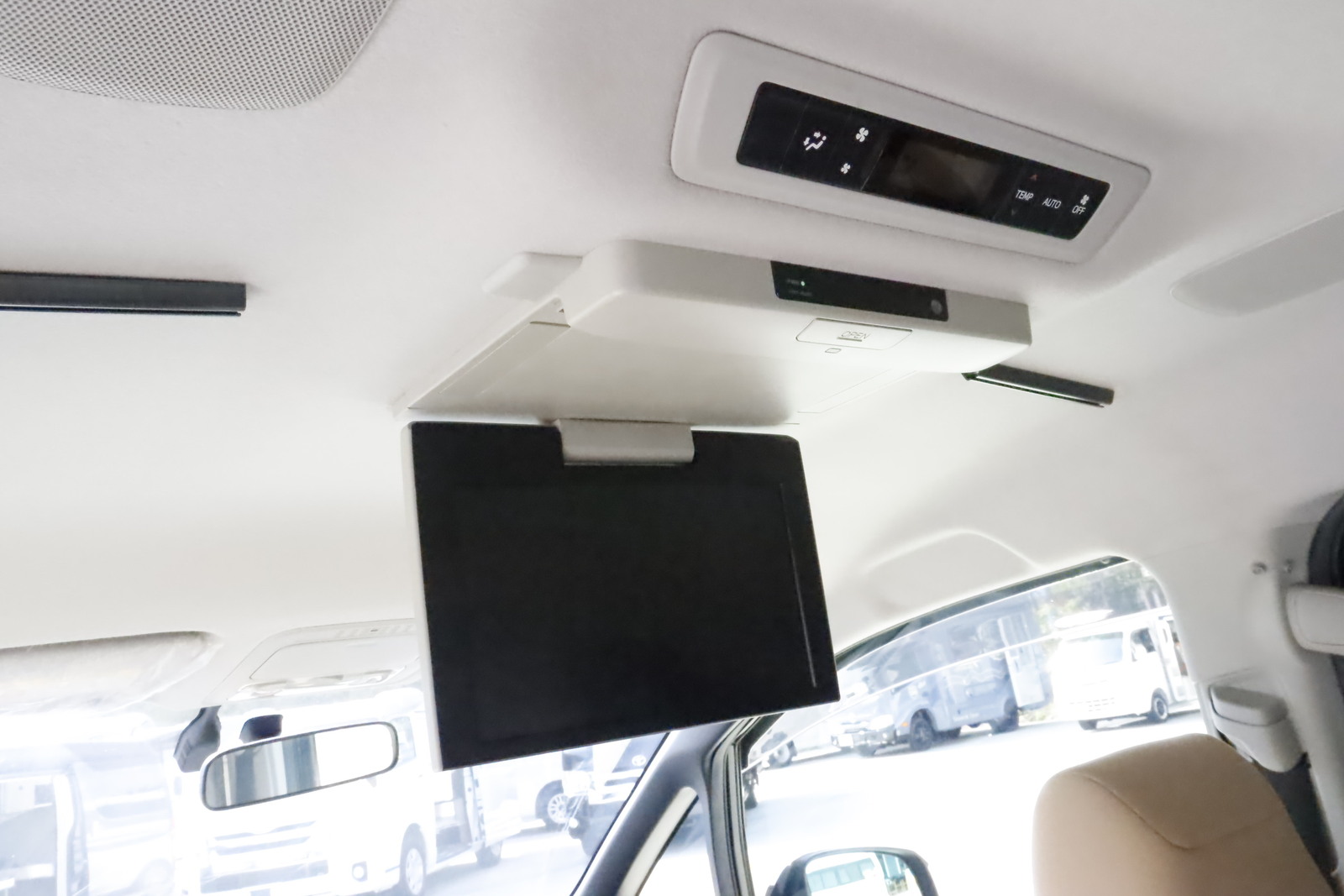 キャンピングカーバンコン