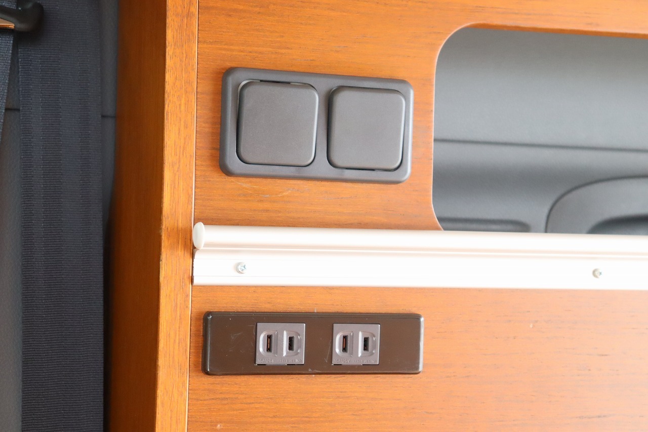 キャンピングカーバンコン