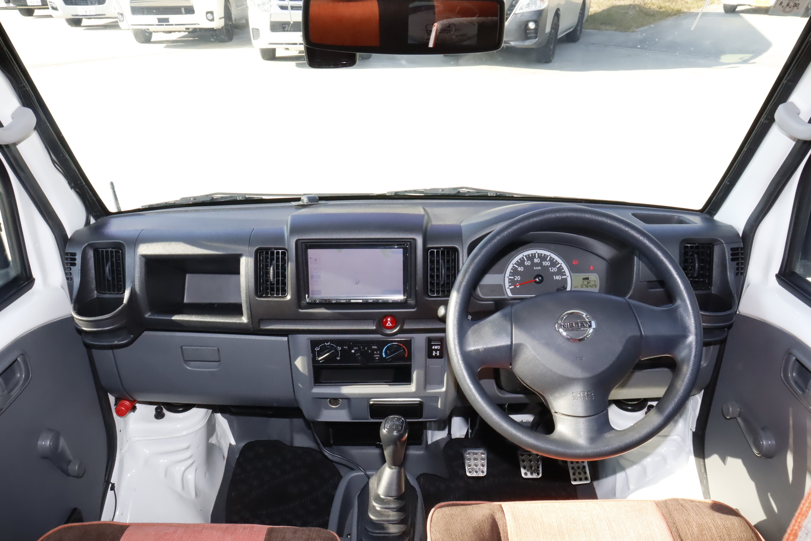 キャンピングカー軽キャンパー